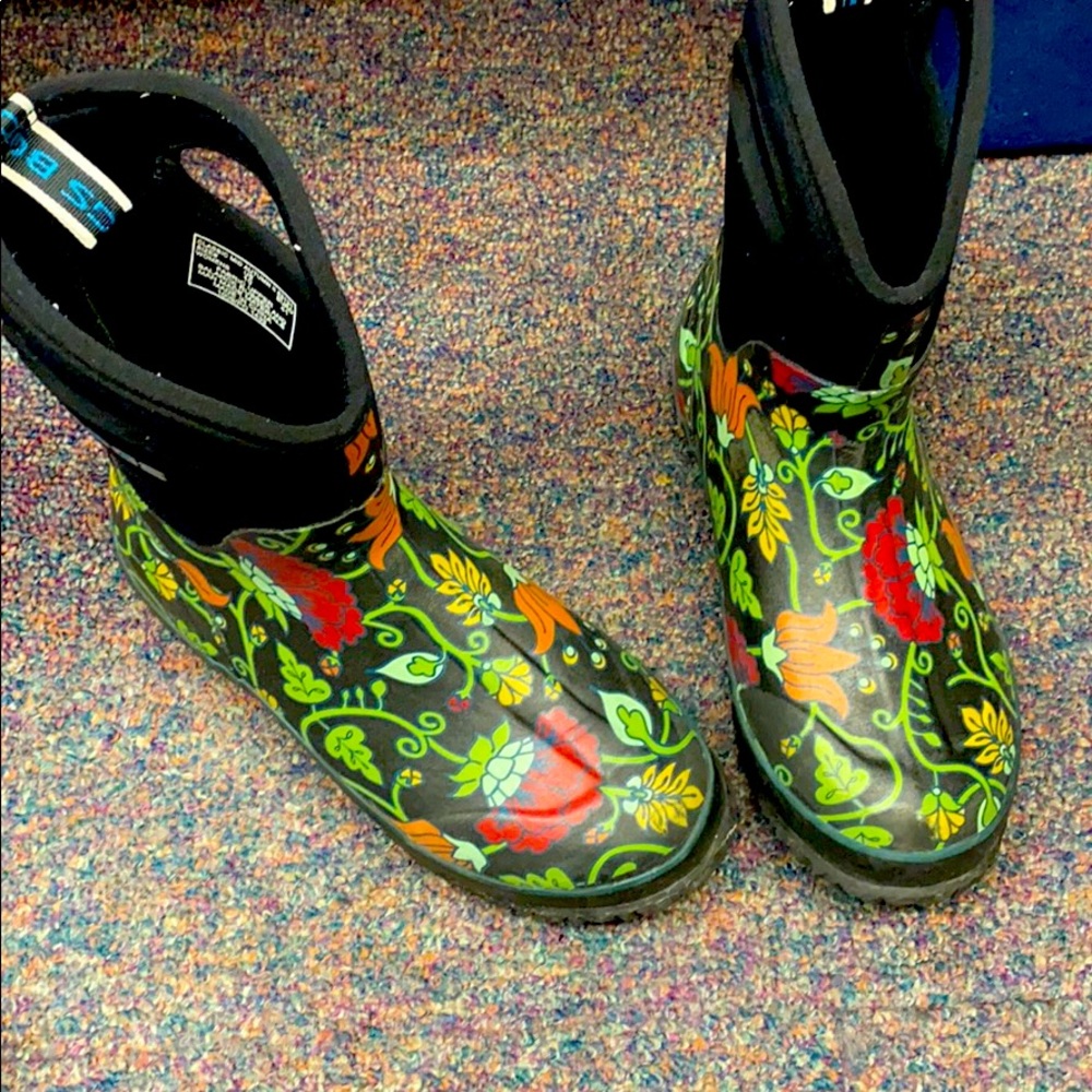 BOG Mid calf Boots